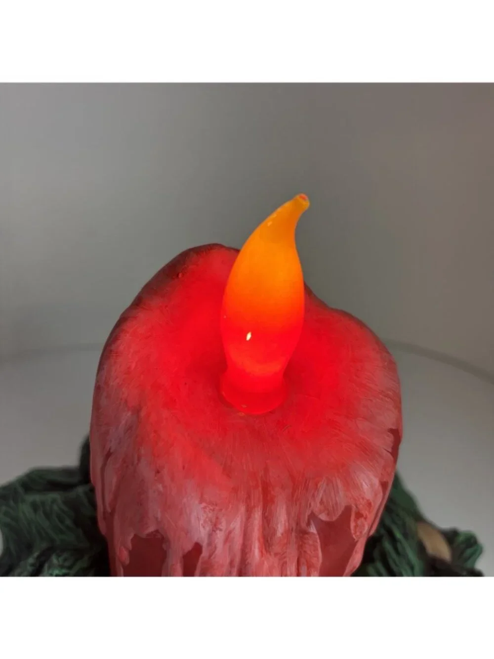 VTG Tampa Bay Mold Ceramic Light Up Melting Red Candle & Wreath 1980’s